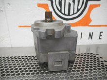 Load image into Gallery viewer, Rexroth 115 SR1217EK55L 05119 Hydraulic Pump Lightly Used With Warranty
