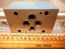 Load image into Gallery viewer, Vickers DG4V3-2C-UB40 Directional Control Valve Used Nice Shape With Warranty
