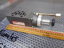 Load image into Gallery viewer, Numatics 12RS100OP56H00 Pneumatic Regulator New Old Stock
