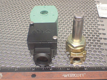 Load image into Gallery viewer, ASCO JKF8262G210B Shut Off Valve 1/4 Pipe 10.1 Watts 120/60 110/50 New Old Stock
