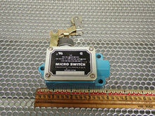 Load image into Gallery viewer, Micro Switch BAF1-2RN28-RH Limit Switch 20A 125 250 Or 480VAC New No Box
