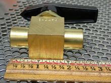 Load image into Gallery viewer, Whitey B-44F4 Ball Valve Brass 0.435&quot; Inner Thread New Old Stock
