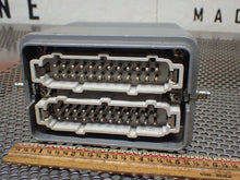 Load image into Gallery viewer, Thomas &amp; Betts (2) MS 224B Male Connectors 16A 600V With 57696 Housing Used
