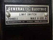Load image into Gallery viewer, General Electric CR9440J1A2 Limit Switch Max C 600 AC New No Box
