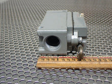 Load image into Gallery viewer, Square D 9007 AW-36 Ser A Limit Switch New Old Stock See All Pics
