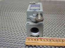 Load image into Gallery viewer, Square D 9007 AW-36 Ser A Limit Switch New Old Stock See All Pics
