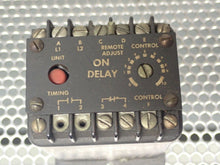Load image into Gallery viewer, Industrial Solid State Controls 1013-1G1B Timer Relay Type 1 Range .06-10 Used
