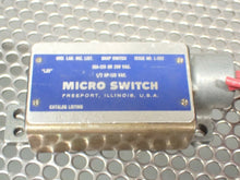 Load image into Gallery viewer, Micro Switch 1LN1-3-LH Snap Switch 10A 125 Or 250VAC New Old Stock
