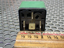 Load image into Gallery viewer, BOSCH 0332104001 12V 20A Relay 4 Blade New Old Stock No Box
