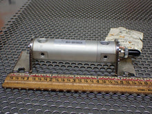 Load image into Gallery viewer, SMC NCDGKLN20-0100 Pneumatic Cylinder 145PSI New Old Stock See All Pictures
