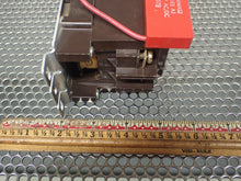 Load image into Gallery viewer, Cutler-Hammer 9560H1589A Contactor 30A 600V With D26MAS2 Coil 120V AC/DC New
