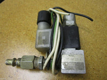 Load image into Gallery viewer, ARO 44P-120A Valve With 116 218-33 SOLENOID
