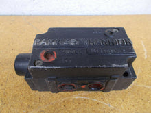 Load image into Gallery viewer, Parker Hannifin Model X1 SS1 21050 Valve Used
