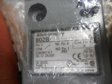 Load image into Gallery viewer, Allen Bradley 802B-CSDDXSLD4 Ser A Compact Limit Switch DC-12 2A/30V 3A 30VDC
