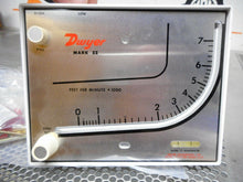 Load image into Gallery viewer, Dwyer S43L Model 27 Mark II Manometer 0-7 Feet Per Minute New
