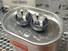 Load image into Gallery viewer, Dayton 2GU12 Capacitors 15uF 440VAC (VCA) 50/60Hz New (Lot of 2)
