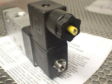 Load image into Gallery viewer, Norgren V61R417A-A213JB Solenoid Valve 145PSIG W/ 24VDC 0.08A 20W Coil Lot of 2
