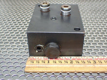 Load image into Gallery viewer, SPX HYTEC 10029 Sequence Valve Manifold Port New Old Stock
