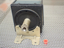Load image into Gallery viewer, United Electric Type J302 361 9846 361 0-300PSI 2-10PSI Pressure Switch Used
