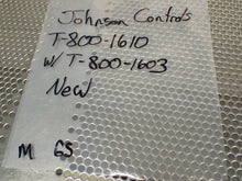 Load image into Gallery viewer, Johnson Controls T-800-1610 Well Brass W/ T-800-1603 Flange New Old Stock
