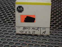 Load image into Gallery viewer, Allen Bradley 800MR-JX2B Ser A Selector Switches (No Knobs) New (Lot of 2)
