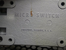 Load image into Gallery viewer, Micro Switch DTF2-2RN2 RH Limit Switch 10A 125 or 250VAC New Old Stock See Pics
