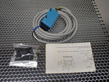 Load image into Gallery viewer, Honeywell Microswitch FE7C-FRT2-M Sensor 100mA AC85-250V 50/60Hz New (Lot of 3)
