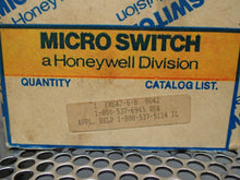 Load image into Gallery viewer, Honeywell Microswitch FMSA7-6-B Proximity Sensor New In Box
