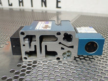 Load image into Gallery viewer, Mac Valves 6213C-000-PM-112DA (2) Solenoid Valve &amp; PME-112DAAG Coil 110/120V NEW

