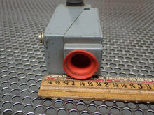 Load image into Gallery viewer, Square D 9007-B54F Ser B Form KK Roller Limit Switch New Old Stock See All Pics
