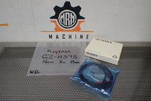 Load image into Gallery viewer, Keyence CZ-H37S Fiber Amplifier Sensor New In Box See All Pictures
